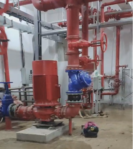 山东钙业股份有限公司新厂区工地泵房安装调试，多级泵